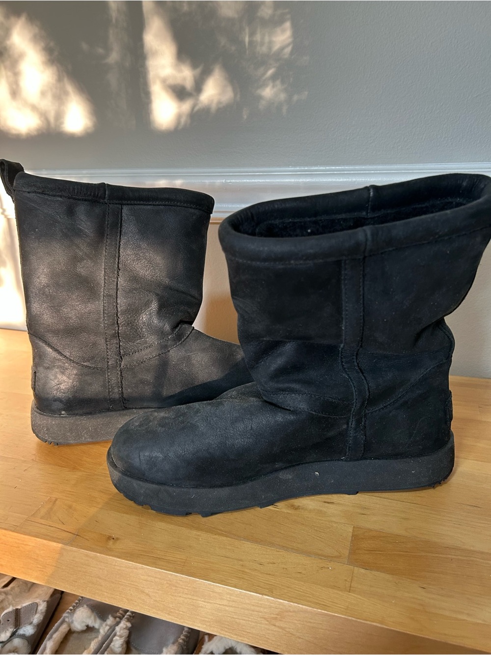 UGG Black Womens Suede Mid-Calf Boots - Size 9.5(40.5)